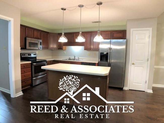 Building Photo - Cordova Home Located Near Houston Levee!