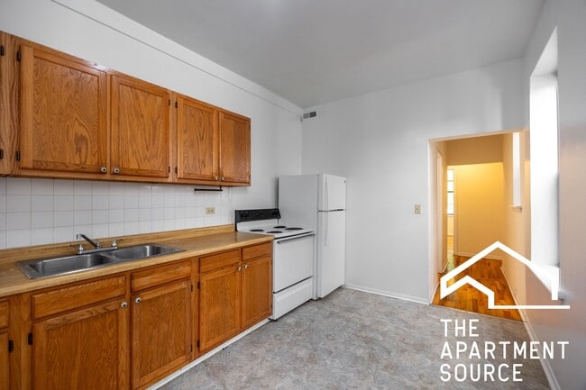 Foto del edificio - 2319 N Kedzie Blvd