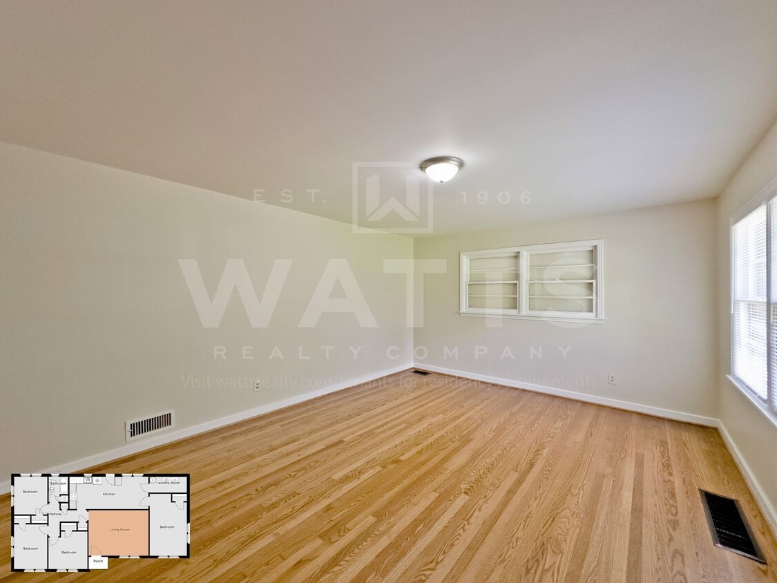 Foto principal - 4-Bedroom 1-Bath House in Killough Springs...
