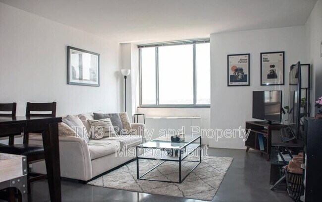Foto del edificio - 600 E 8th St