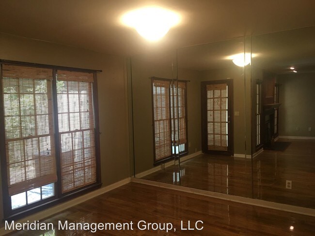 Building Photo - 2 br, 2.5 bath House - 2972 Woodruff Drive