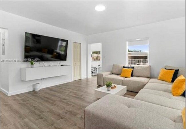 Building Photo - 1451 NW 31st St