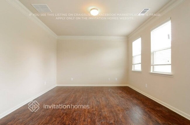 Building Photo - 3650 Brookhollow Dr