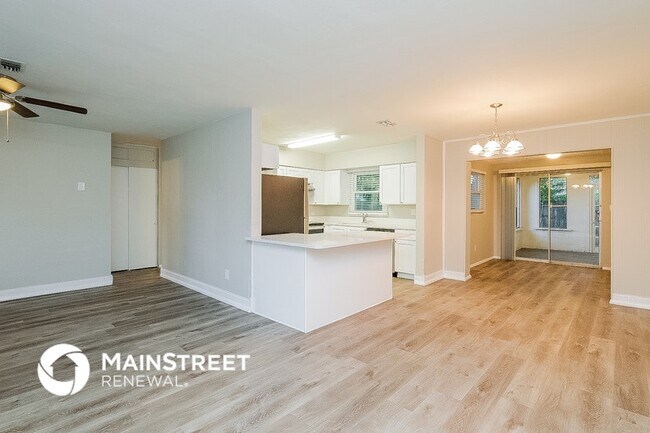 Foto del edificio - 2447 Whitman St