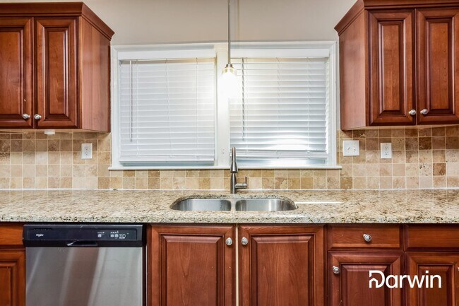 Building Photo - 2615 Glenvalley Dr, Decatur, GA 30032