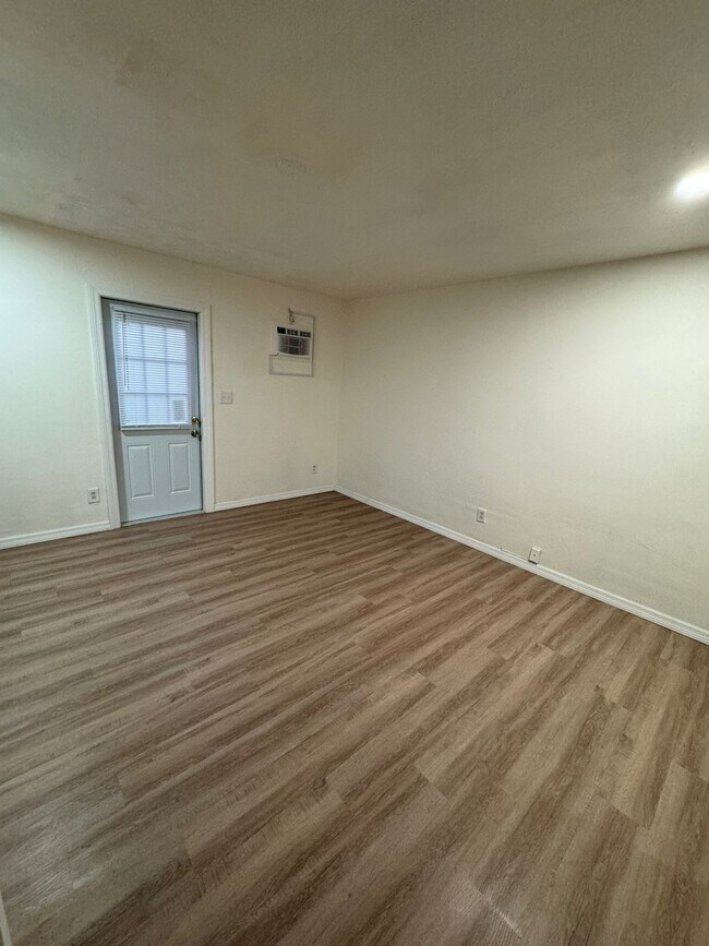 Foto del edificio - 1412 E Lemon St