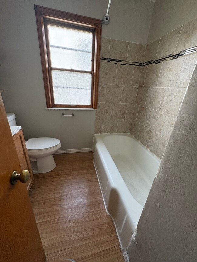 Photo - 1420 Villa Dr House