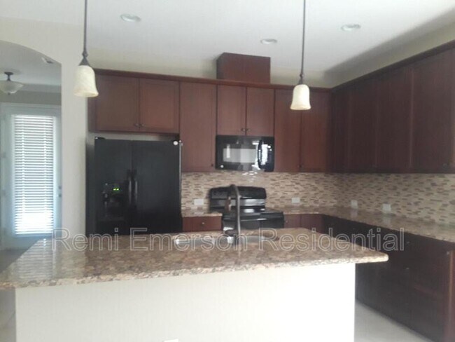 Foto del edificio - 8161 Laureate Blvd