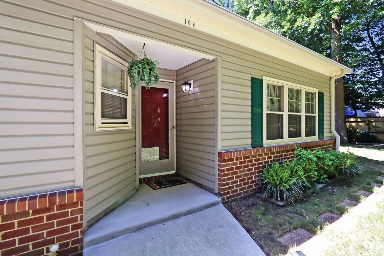 109 Larkspur Hollow, Yorktown, VA 23692 House Rental in Yorktown, VA
