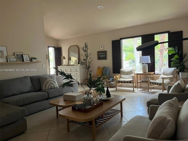 Foto del edificio - 1564 Sunset Way