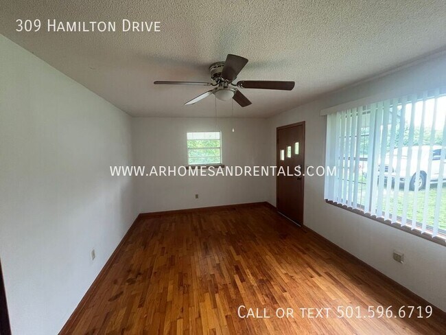 Foto del edificio - 309 Hamilton Dr