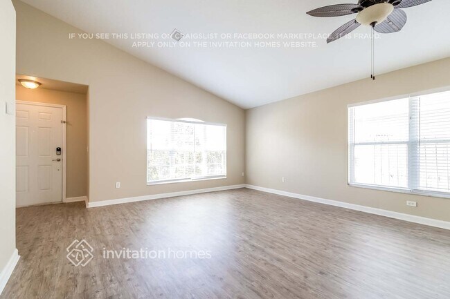 Foto del edificio - 2825 Falcon Crest Pl