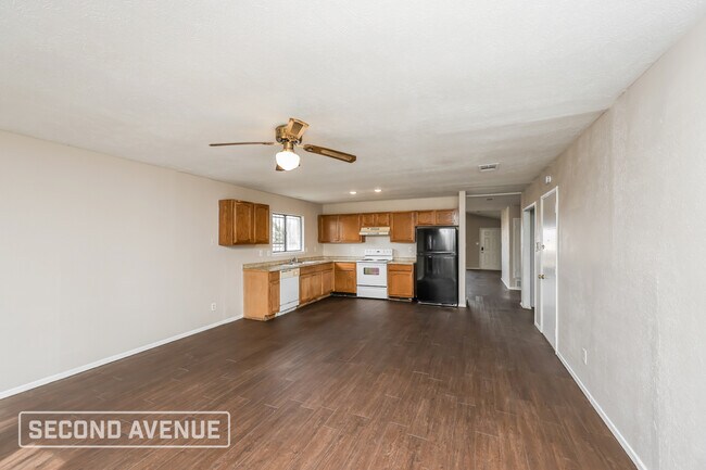 Foto del edificio - 9124 Pinehaven Dr