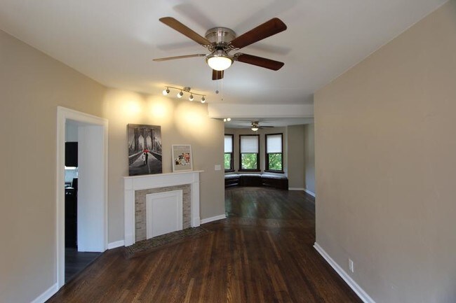 Dining room - 3715 California Ave