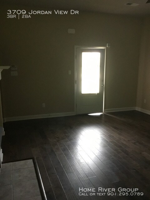 Building Photo - 3709 Jordan View Dr