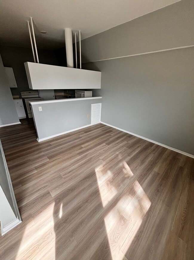 Building Photo - 3 bed 1 bath