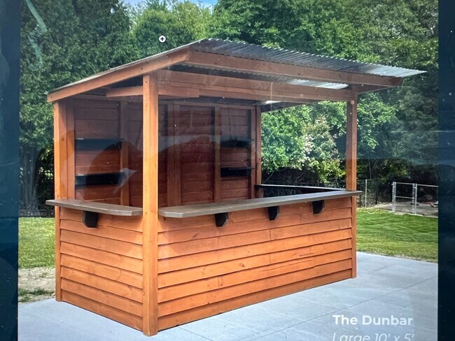 Building Photo - Completely Remodeled 6 bedroom/4 bath Home with New Pool