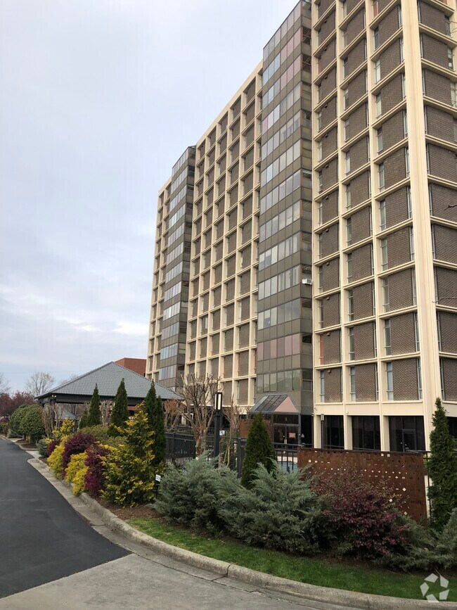 Latham Park Apartments under 2,500 Greensboro, NC 1 Rentals