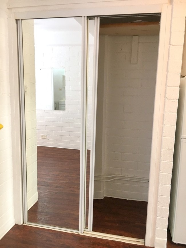 Building Photo - 264 Ka?iulani Ave