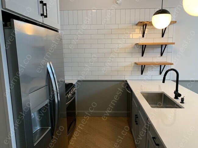 Foto del edificio - 2212 Morris Ave