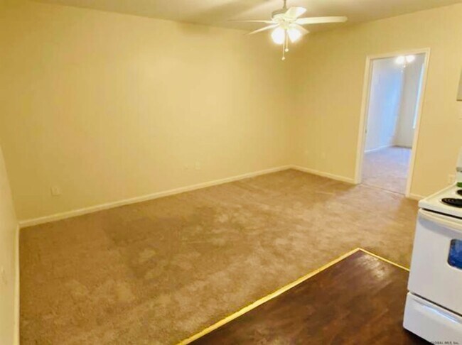 Building Photo - PM 320 1st St.