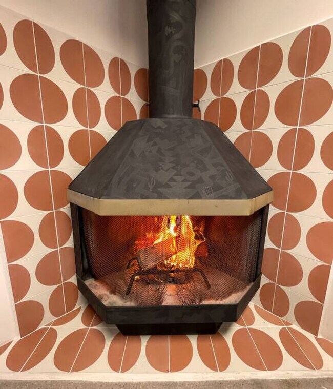 Foto del edificio - 2845 Agua Fria St