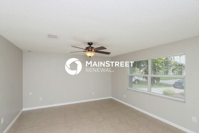 Foto del edificio - 3 Bedroom Pet-Friendly Home in PALM BAY, FL with Main Street Renewal