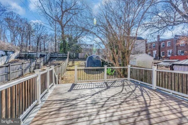 Foto del edificio - 4011 Blaine St NE