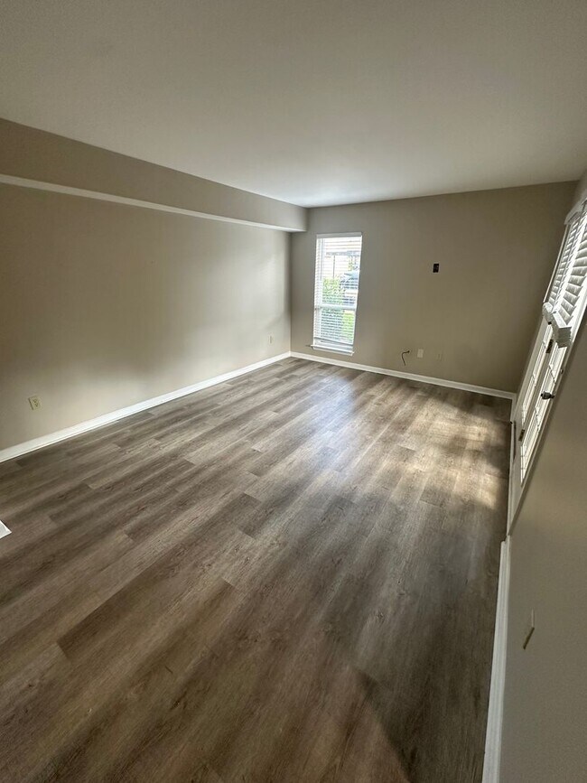 Foto del edificio - 6764 Enchanted Oak Pl