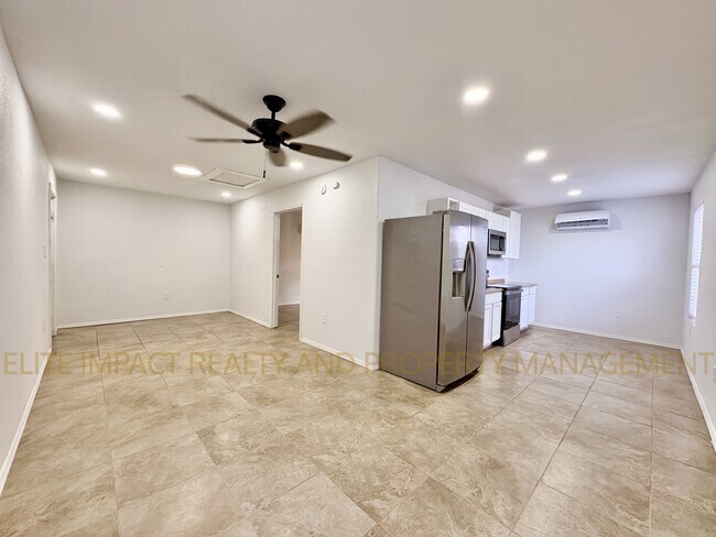 Foto del edificio - 4650 E Calle Aurora