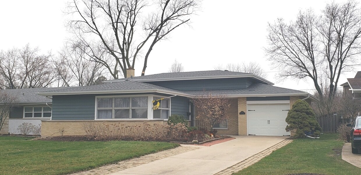 1503 Wakeman Ave, Wheaton, IL 60187 House Rental in Wheaton, IL