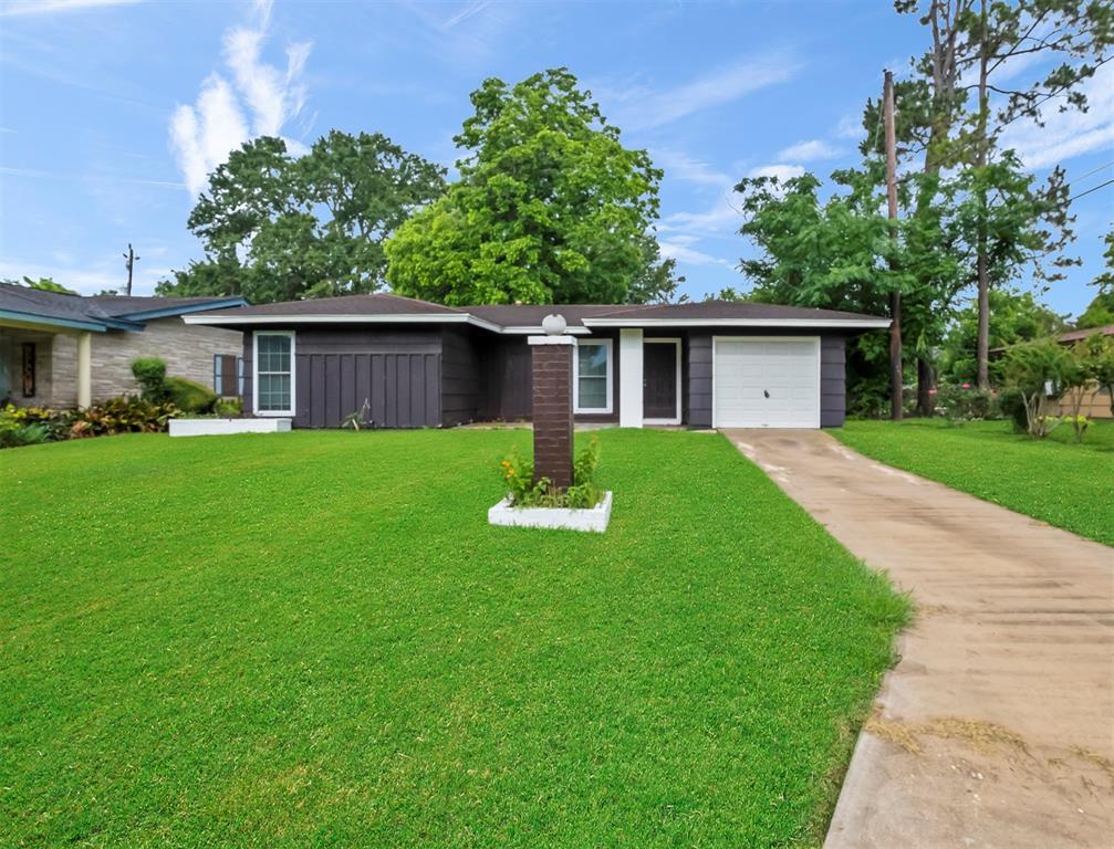 8814 Vinearbor St, Houston, TX 77033 House Rental in Houston, TX