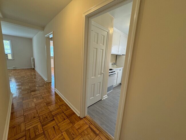 Foto del edificio - 2851 Thornhill Rd