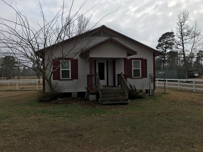Building Photo - 700 CR 2050