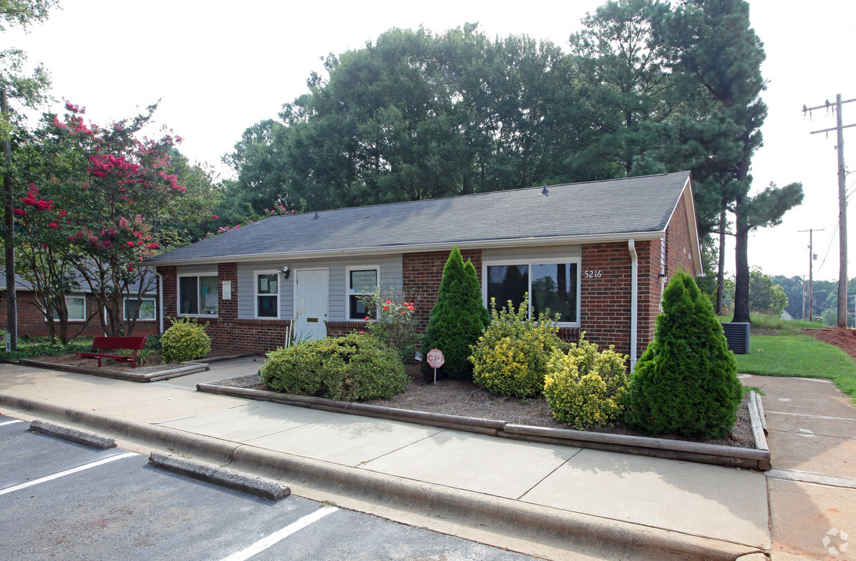 Building Photo - Westside Apartments