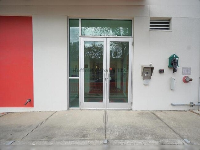 Foto del edificio - Chanel Side Condo