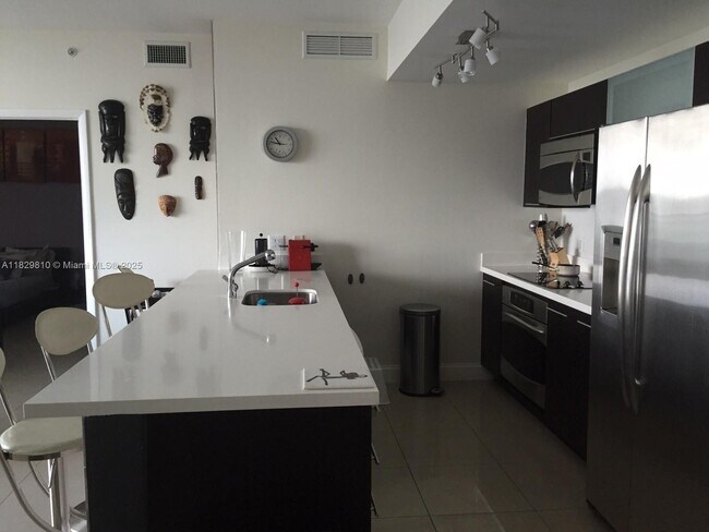 Foto del edificio - 90 SW 3rd St