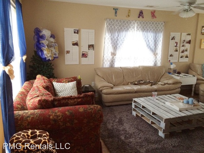 Foto del edificio - 4 br, 4 bath Room For Rent - 137 Langley Pond