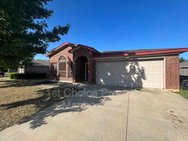 Building Photo - 7904 Fox Chase Dr