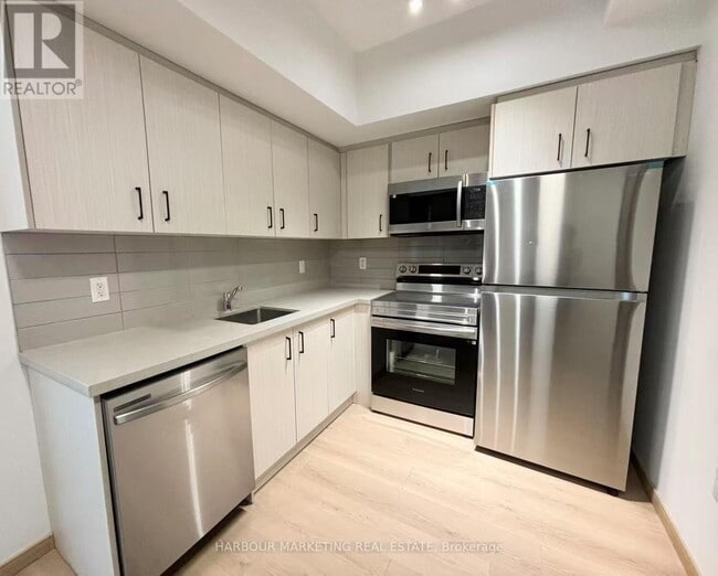 Photo du bâtiment - 3421 Sheppard Ave E