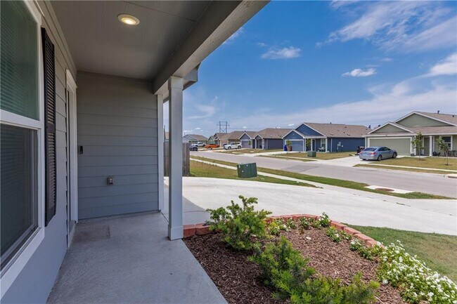 Foto del edificio - 13245 Wrangler St