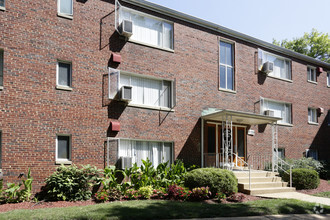 Oakland Apartments Arlington Va