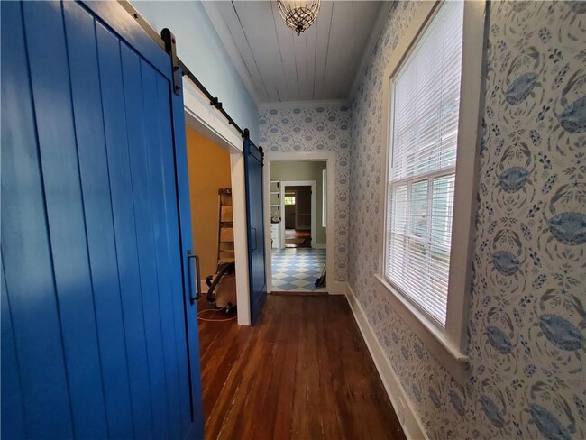 Building Photo - 307 Chatham St