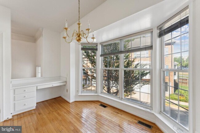 Foto del edificio - 7727 Heritage Woods Way