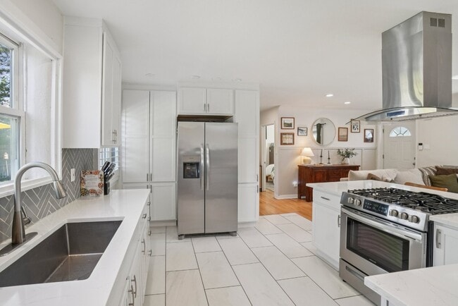 Building Photo - 1416 Willow St