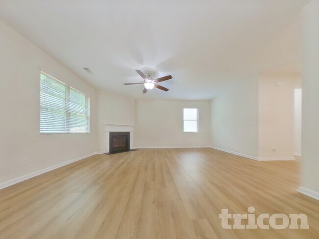 Foto del edificio - 236 Arbor Creek Dr