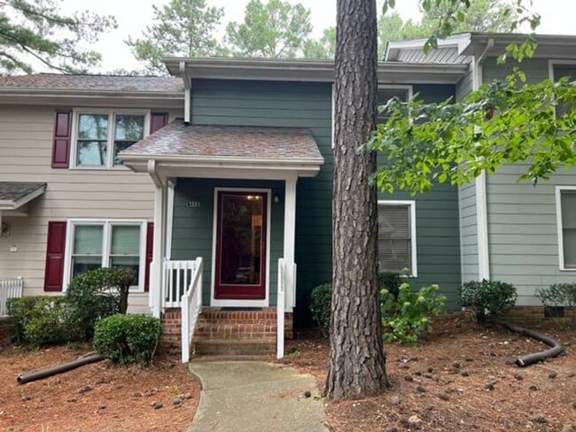 Building Photo - 1551 Woodcroft Dr