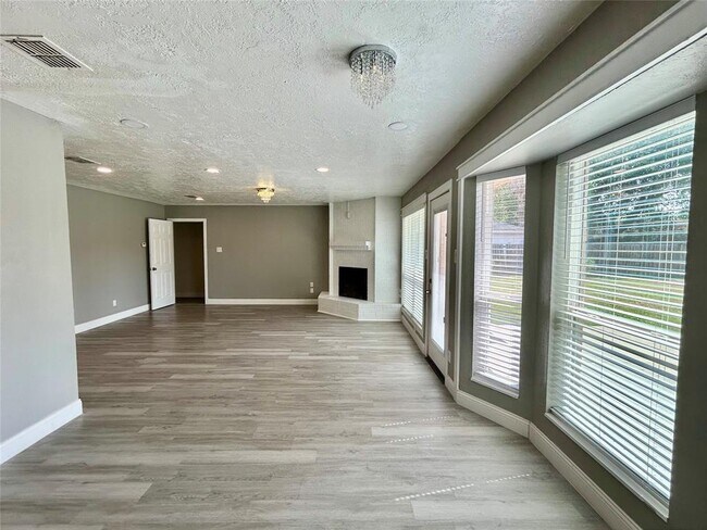 Foto del edificio - 1808 Sleepy Creek Way