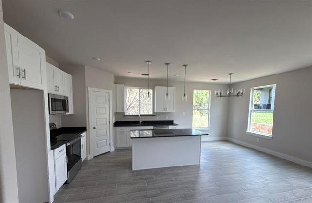 Foto del edificio - 5621 San Jacinto Dr
