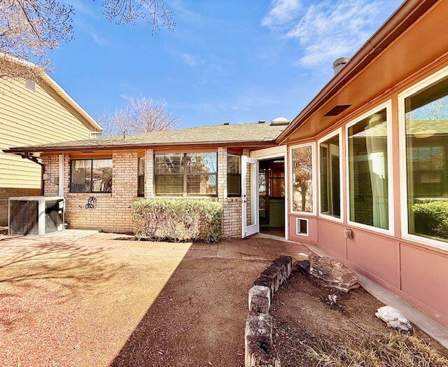 Foto del edificio - 7417 Lew Wallace Dr NE